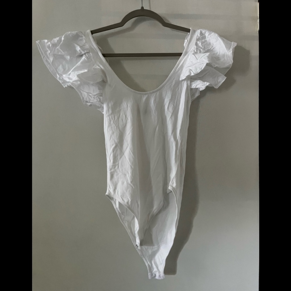 Zara ruffled sleeve white bodysuit